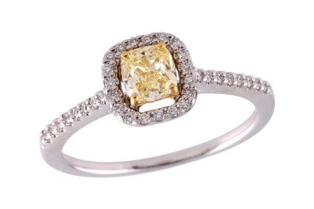 G300-82664: LDR .77 FANCY LGT YELL DIA .95 TW (GIA1279297180)